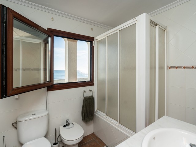 3 Bedrooms Townhouse in Casares