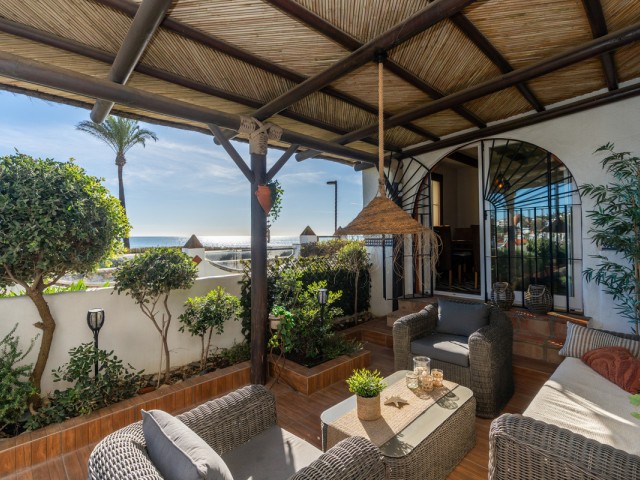 3 Bedrooms Townhouse in Casares