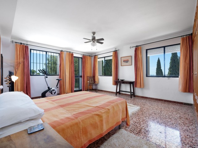 Villa con 7 Dormitorios  en Campo Mijas