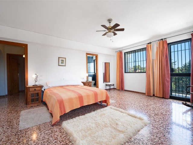 Villa con 7 Dormitorios  en Campo Mijas