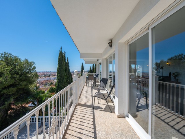 Villa con 7 Dormitorios  en Campo Mijas
