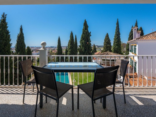 Villa con 7 Dormitorios  en Campo Mijas