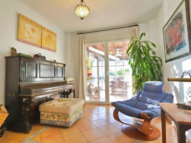 Villa con 5 Dormitorios  en Campo Mijas