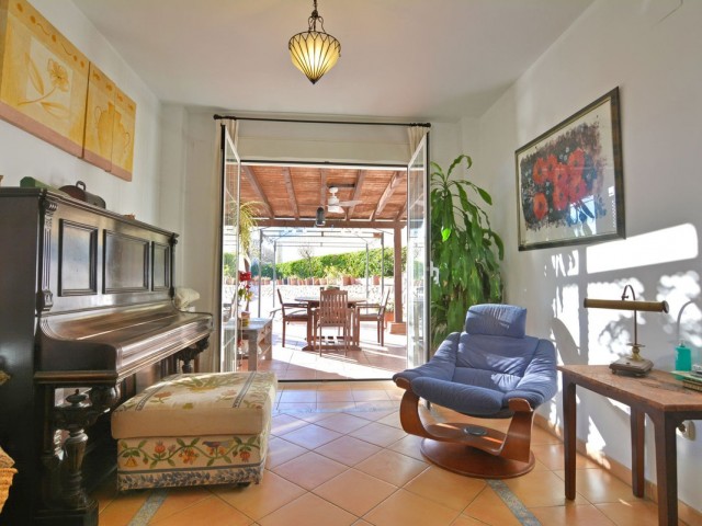 Villa con 5 Dormitorios  en Campo Mijas