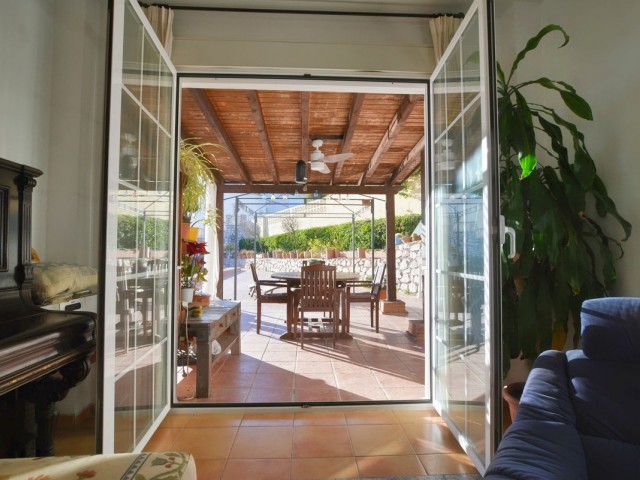 Villa con 5 Dormitorios  en Campo Mijas