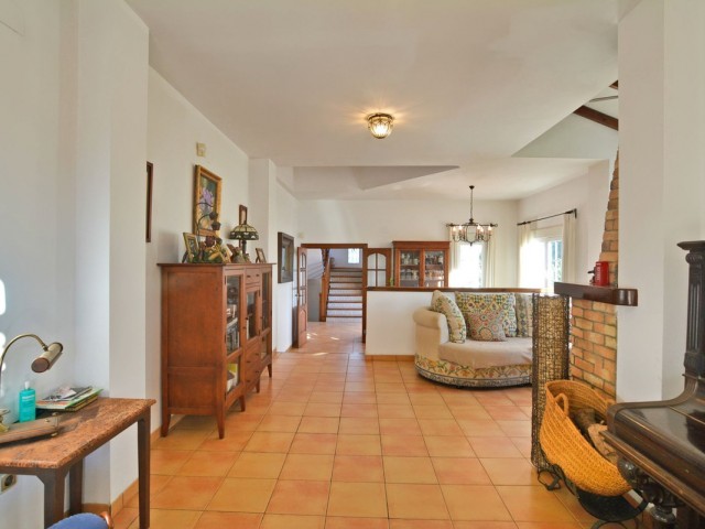 Villa con 5 Dormitorios  en Campo Mijas