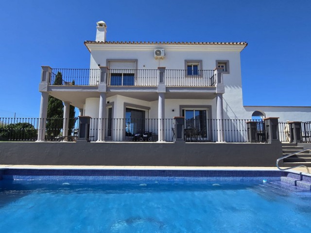 3 Bedrooms Villa in Mijas Golf