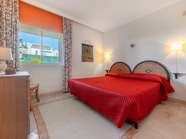 2 Bedrooms Apartment in Nueva Andalucía