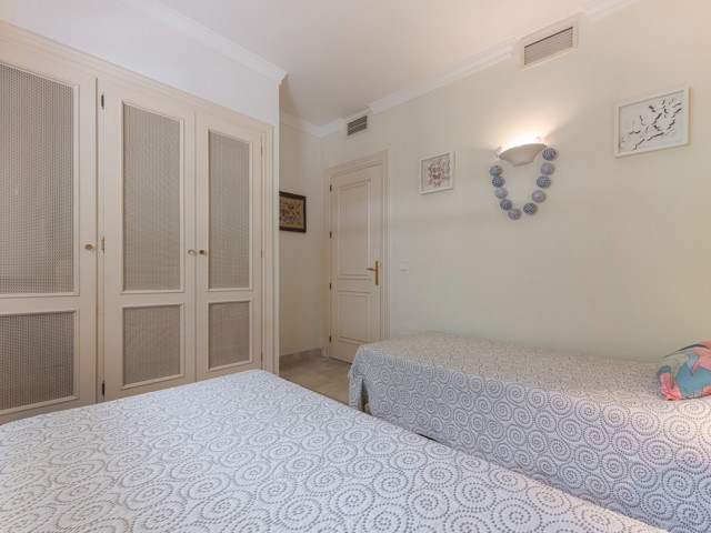 2 Bedrooms Apartment in Nueva Andalucía