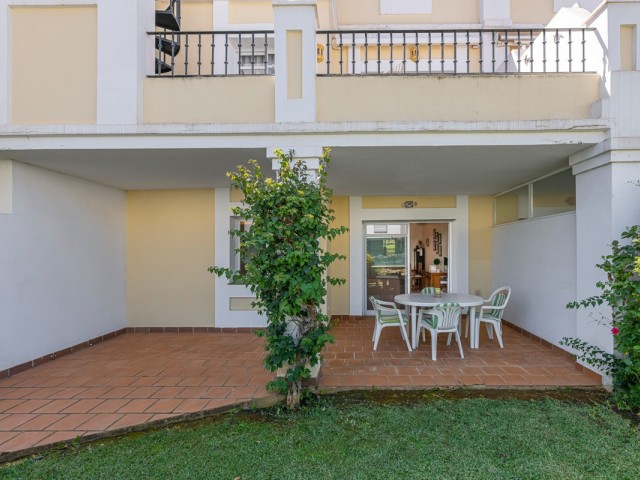 Apartment, Nueva Andalucia, R5155369