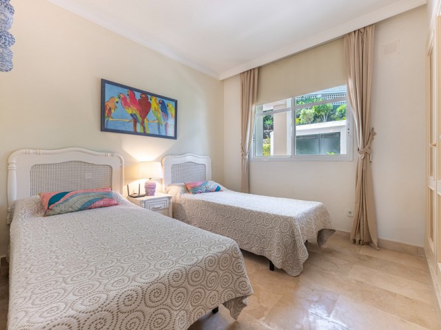 2 Bedrooms Apartment in Nueva Andalucía