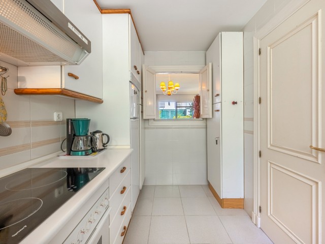 2 Bedrooms Apartment in Nueva Andalucía