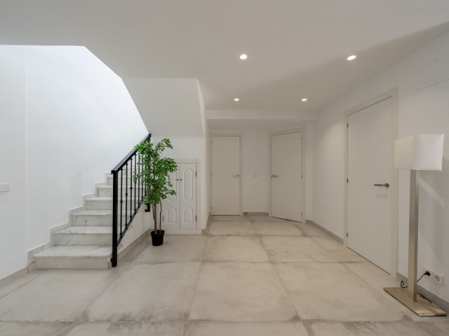 Apartamento con 3 Dormitorios  en Nueva Andalucía