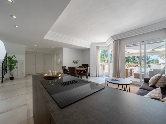 Apartamento con 3 Dormitorios  en Nueva Andalucía