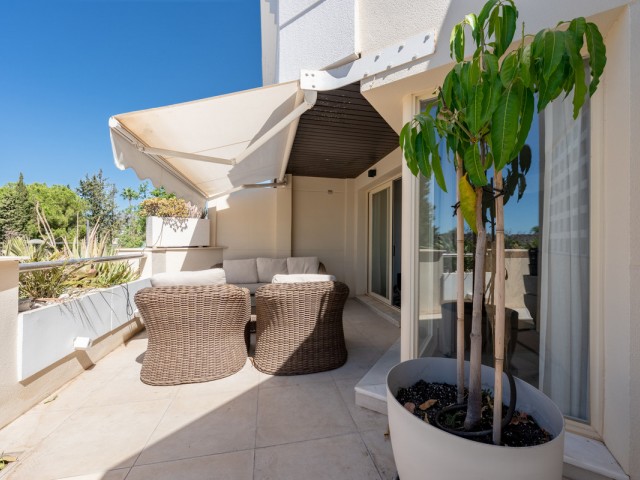 Apartamento con 3 Dormitorios  en Nueva Andalucía