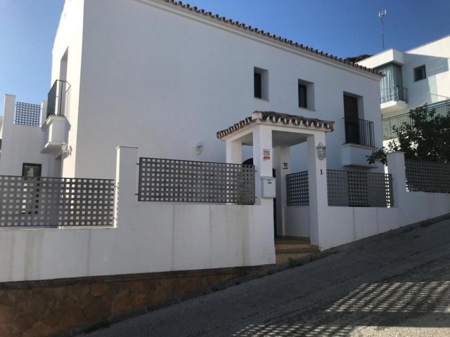 4 Bedrooms Villa in Benalmadena