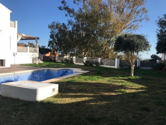4 Bedrooms Villa in Benalmadena