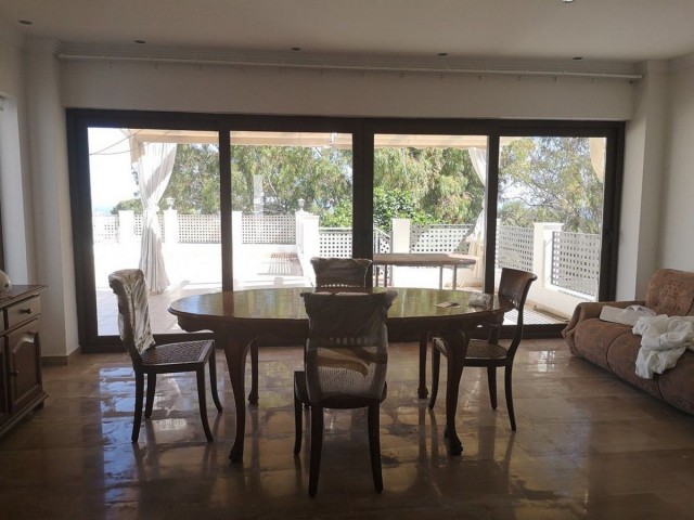 4 Bedrooms Villa in Benalmadena