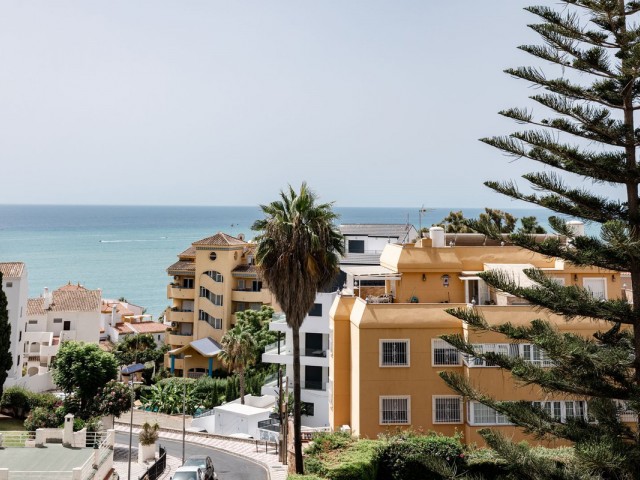 Ático con 2 Dormitorios  en Benalmadena Costa