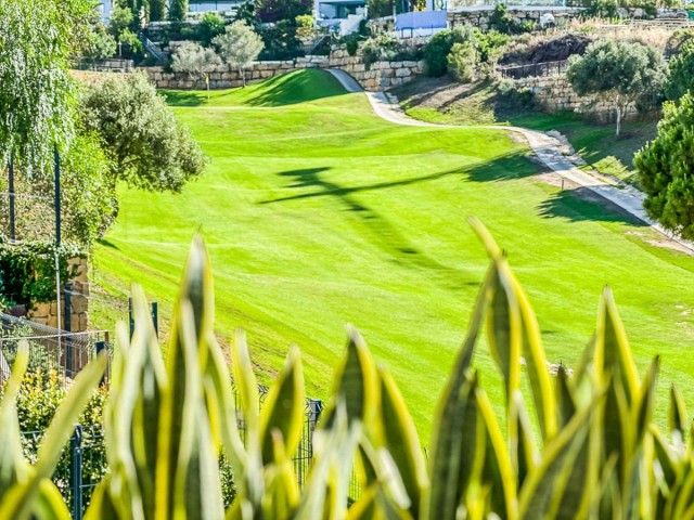 Adosado con 3 Dormitorios  en Marbella