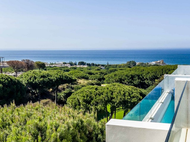 3 Bedrooms Townhouse in Marbella