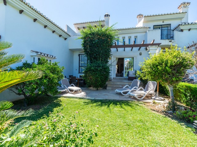 3 Slaapkamer Rijtjeshuis in Riviera del Sol