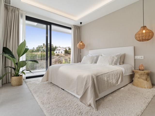6 Makuuhuoneen Huvila Estepona