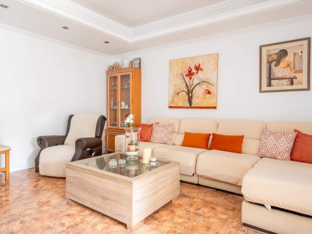 Apartment, Nueva Andalucia, R5159809