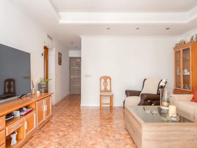 Apartment, Nueva Andalucia, R5159809