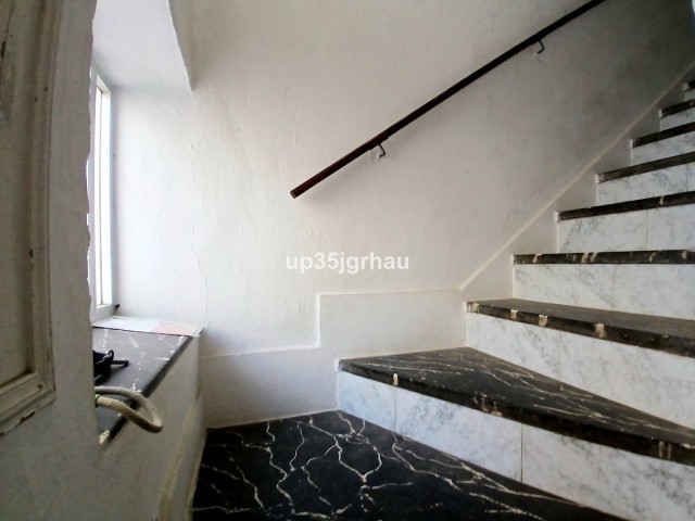 5 Bedrooms Villa in Estepona