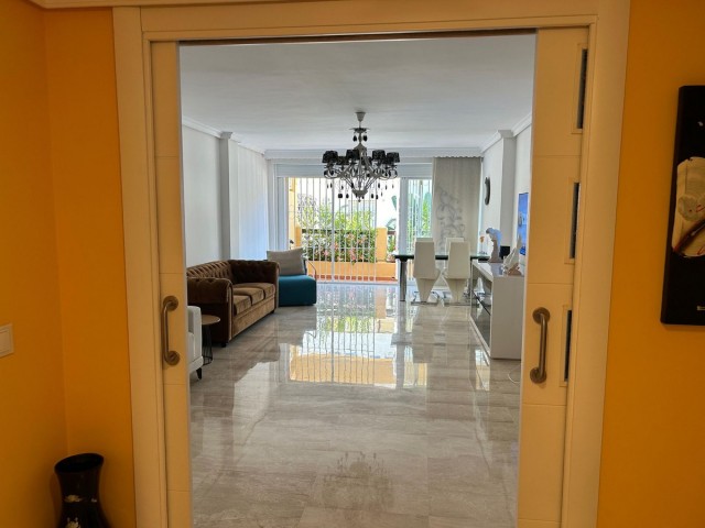 2 Bedrooms Apartment in Elviria