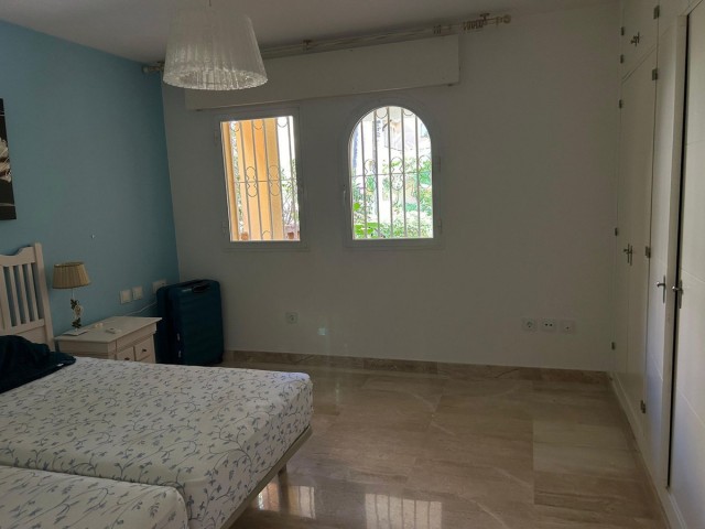 2 Bedrooms Apartment in Elviria