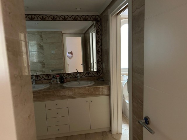 2 Bedrooms Apartment in Elviria
