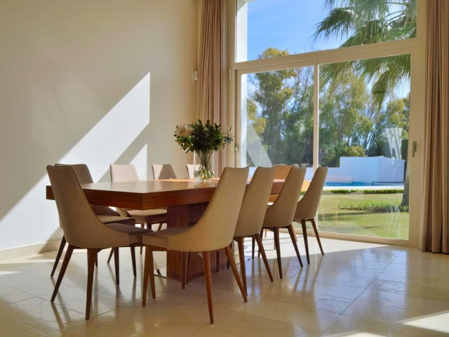 3 Bedrooms Villa in Guadalmina Baja