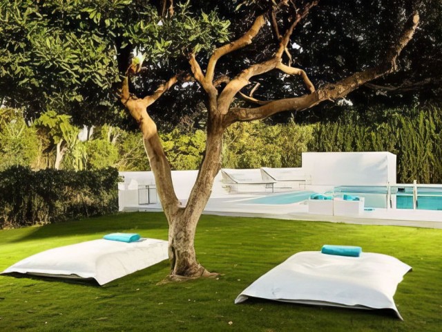 3 Bedrooms Villa in Guadalmina Baja
