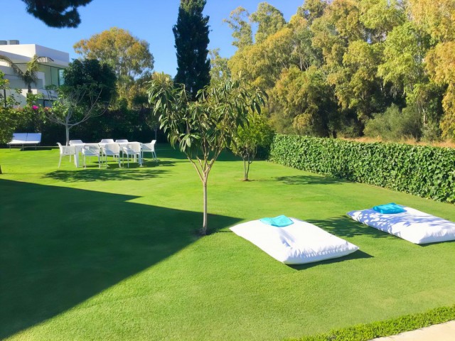3 Bedrooms Villa in Guadalmina Baja