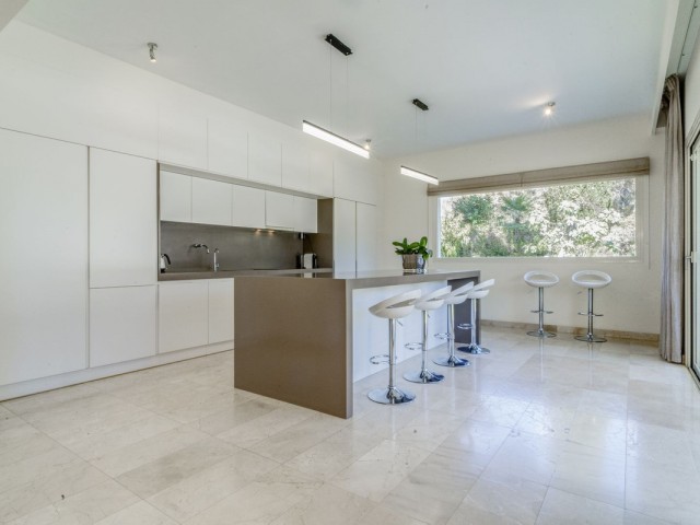 3 Bedrooms Villa in Guadalmina Baja