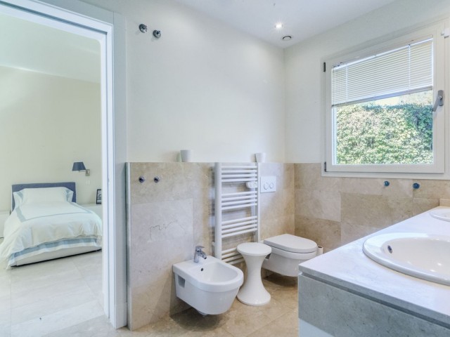 3 Bedrooms Villa in Guadalmina Baja