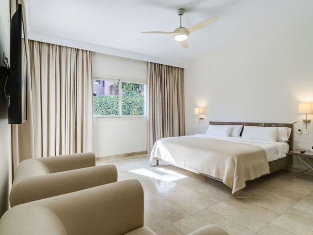 3 Bedrooms Villa in Guadalmina Baja