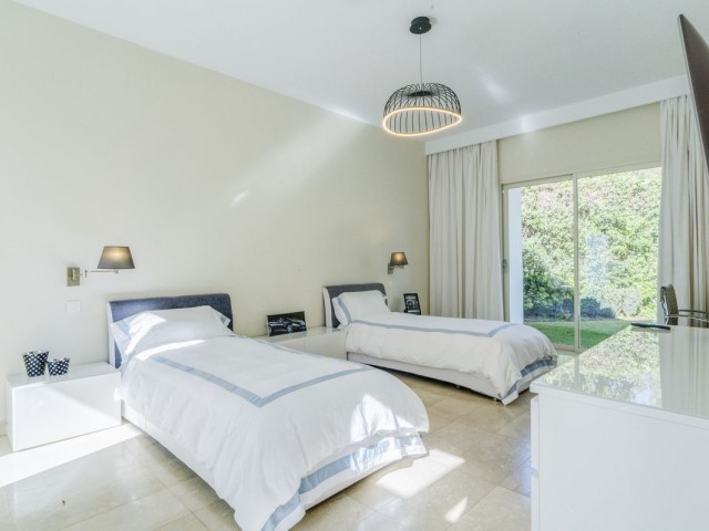 3 Bedrooms Villa in Guadalmina Baja
