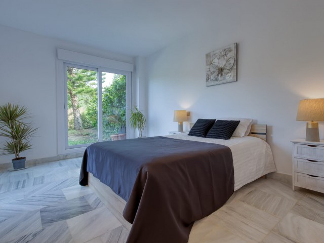 4 Bedrooms Villa in Benahavís