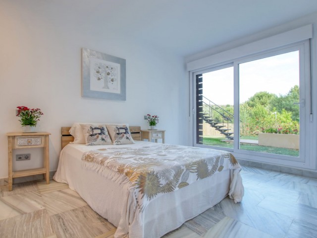 4 Bedrooms Villa in Benahavís