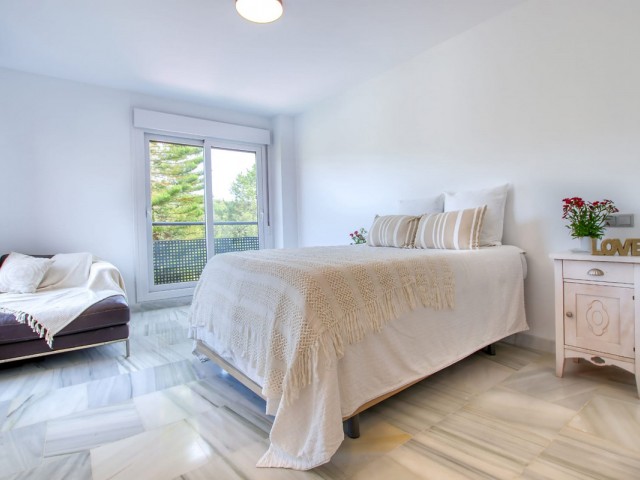 4 Bedrooms Villa in Benahavís