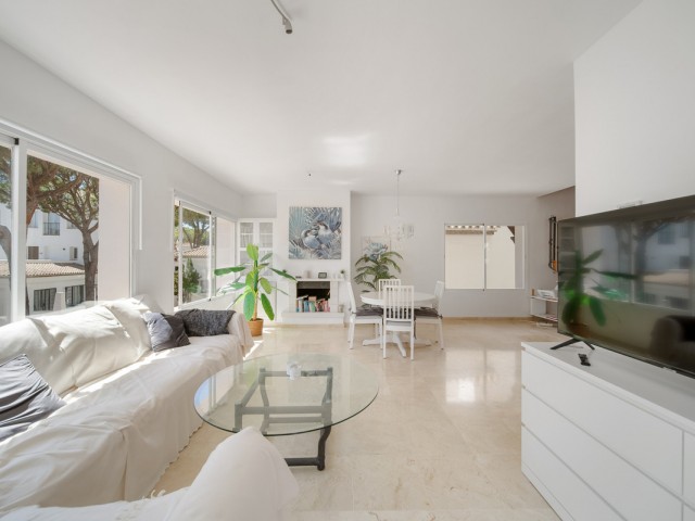 3 Bedrooms Apartment in Nueva Andalucía