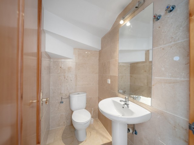 3 Bedrooms Apartment in Nueva Andalucía