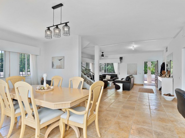 5 Soveroms Villa i Nueva Andalucía