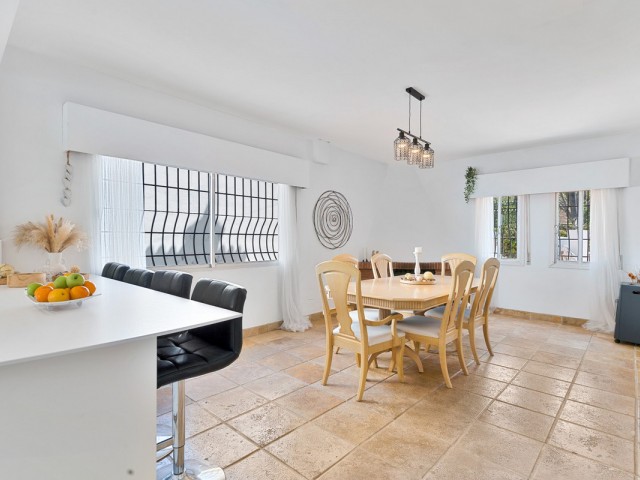5 Soveroms Villa i Nueva Andalucía
