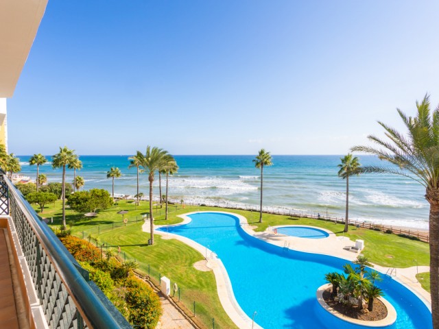 3 Bedrooms Apartment in Calahonda