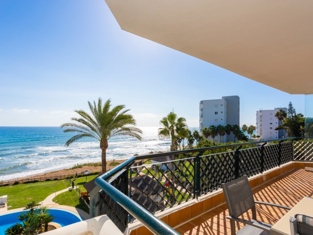 3 Bedrooms Apartment in Calahonda