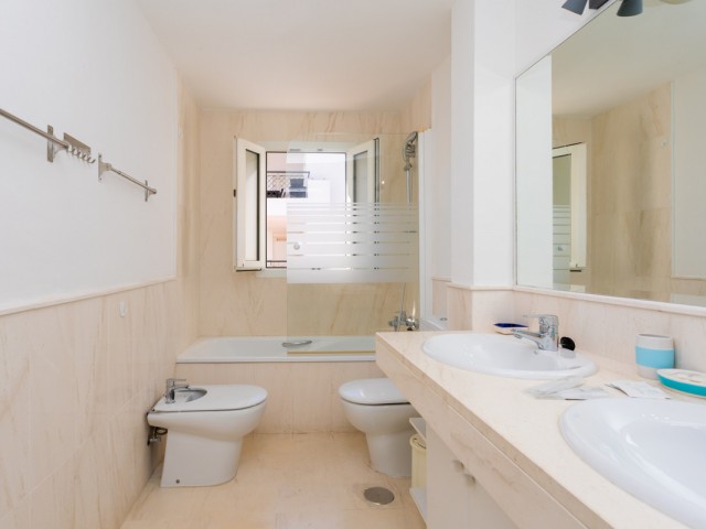 3 Bedrooms Apartment in Calahonda